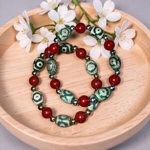 🆕 10mm Black Tibetan Dzi Agate bracelet 💚